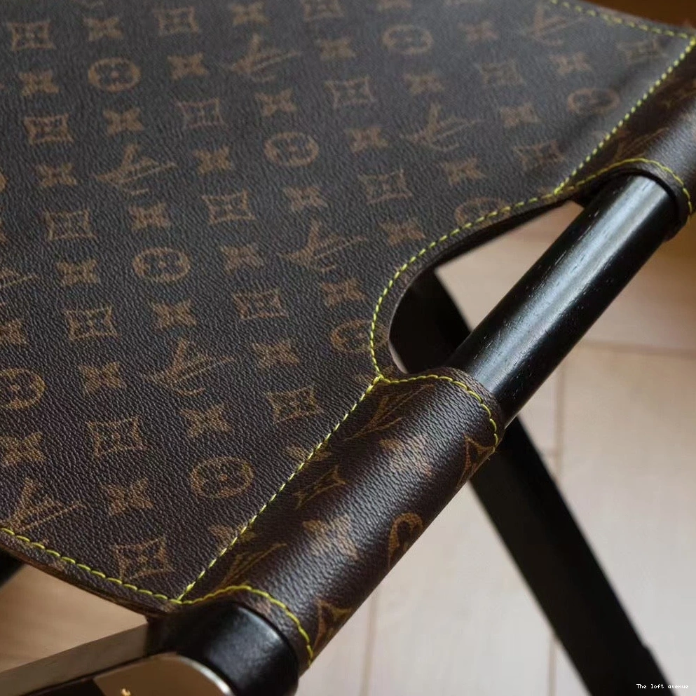 LV STOOL CUSTOM LEATHER PIPPA 0824
